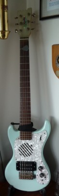 Moonrider Travel guitar1.jpg